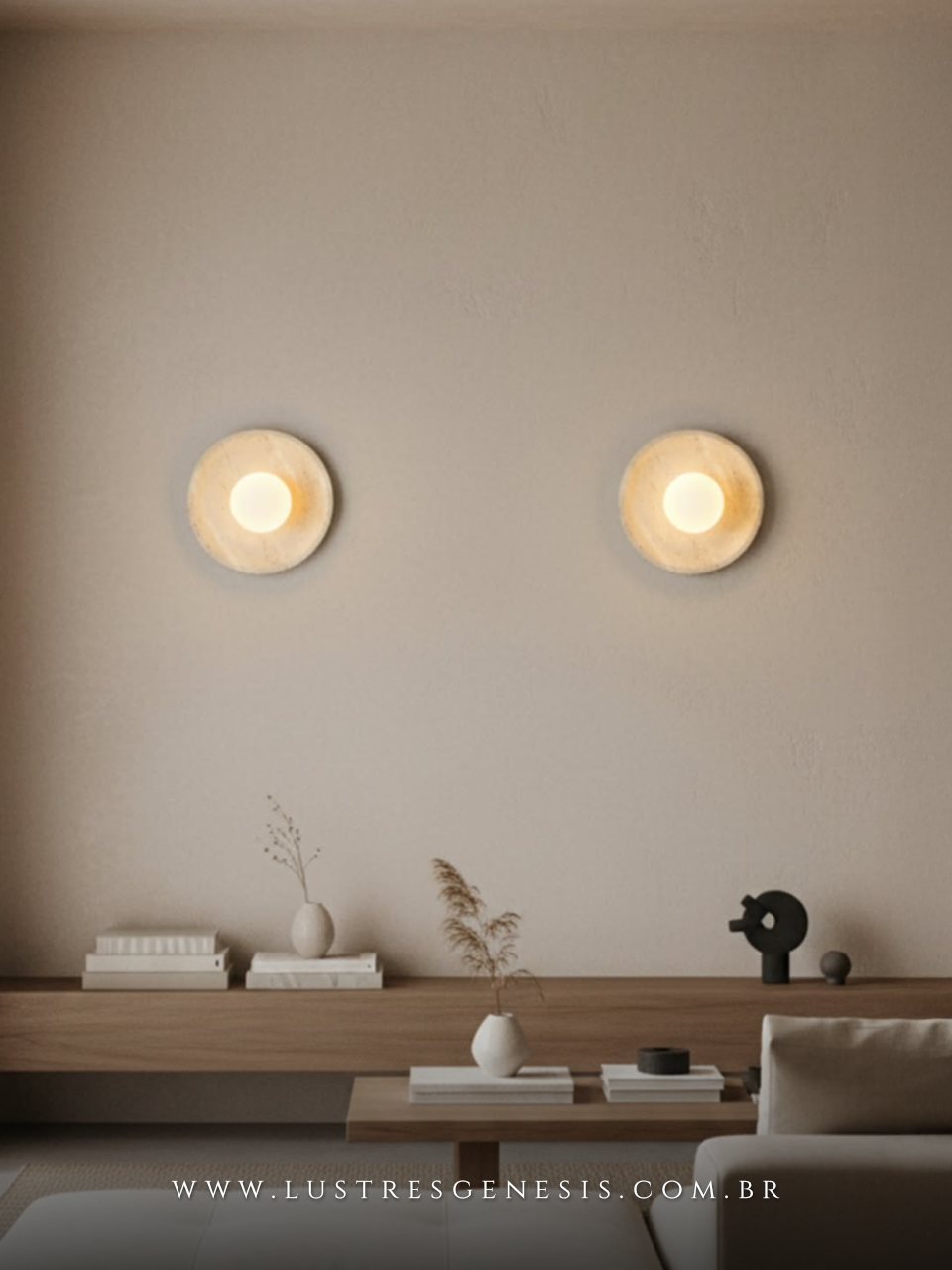 Arandela Grande em Pedra Natural Travertino e Globo G9